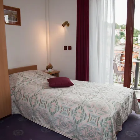 Bed & Breakfast Klara 3*